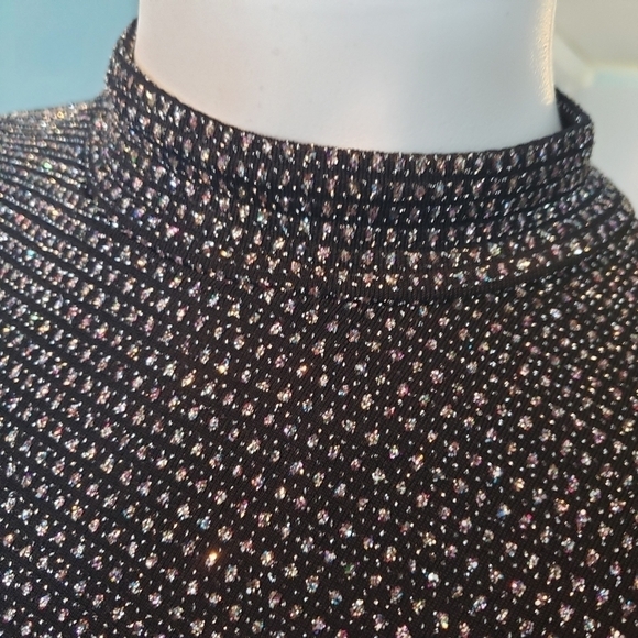 Sexy Bodycon lack and Silver Sparkly Dress - Picture 5 of 6